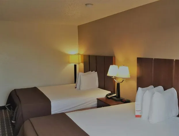 Super 8 by Wyndham Harlingen TX hotel detail image 4