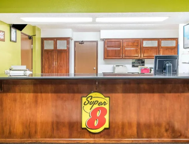 Super 8 by Wyndham Harlingen TX hotel detail image 2