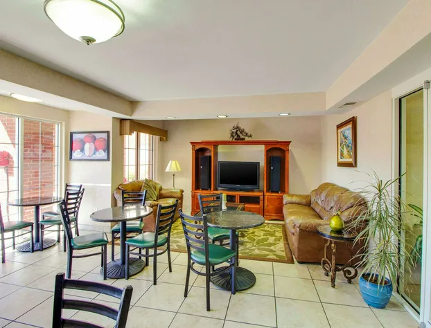 MainStay Suites Texas Medical Center/Reliant Park hotel detail image 3