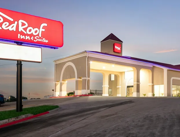 Red Roof Inn & Suites Austin East - Manor hotel detail image 1