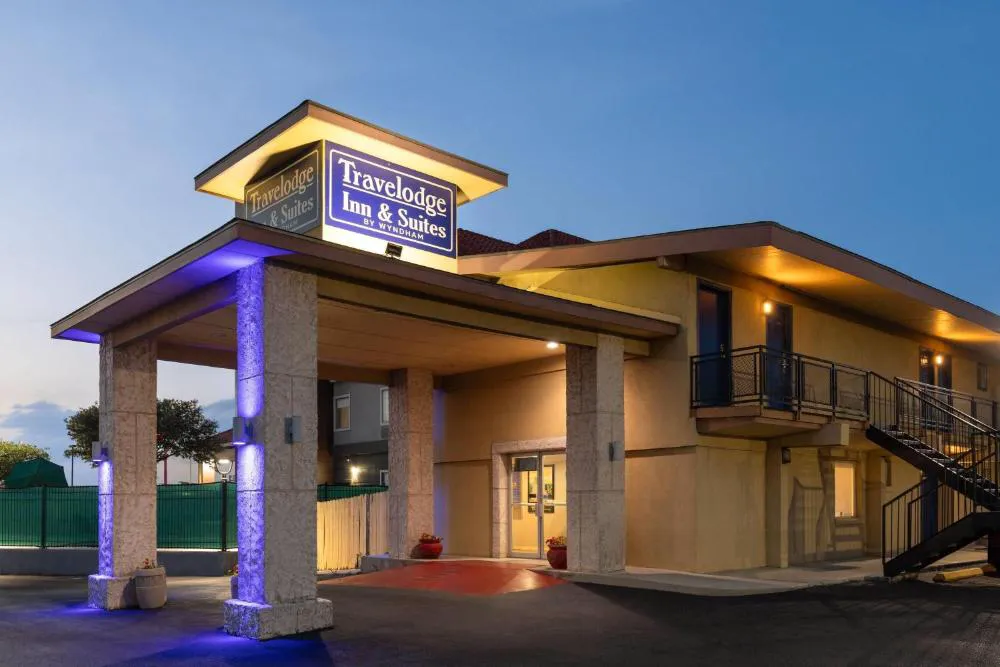 Travelodge by Wyndham New Braunfels hotel hero