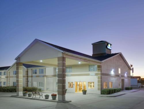 Days Inn by Wyndham Mesquite Rodeo TX hotel detail image 2