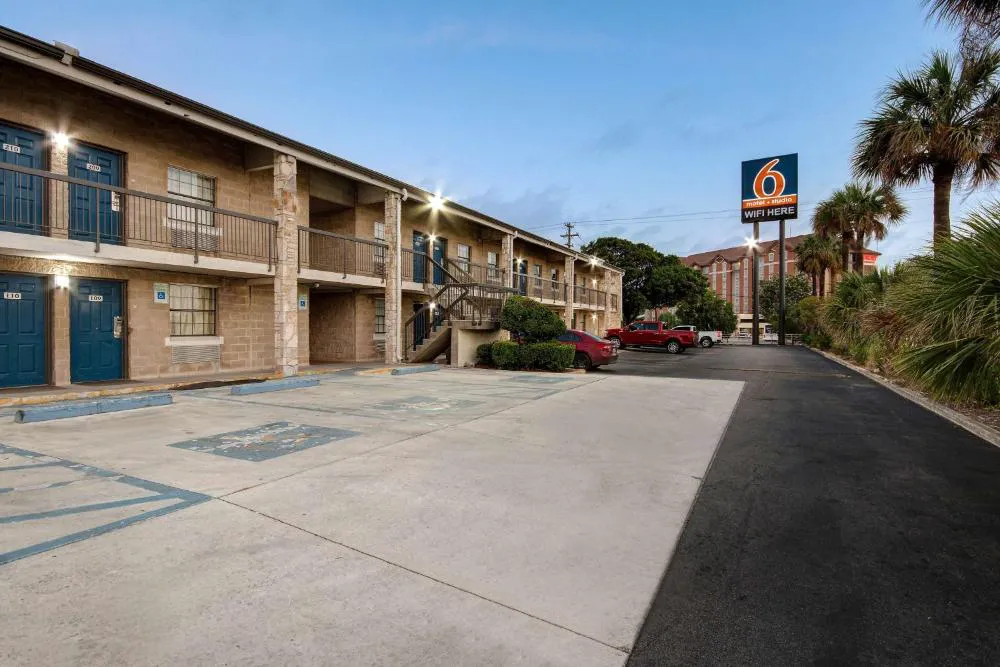 Motel 6 San Antonio, TX - Northwest Medical Center hotel hero