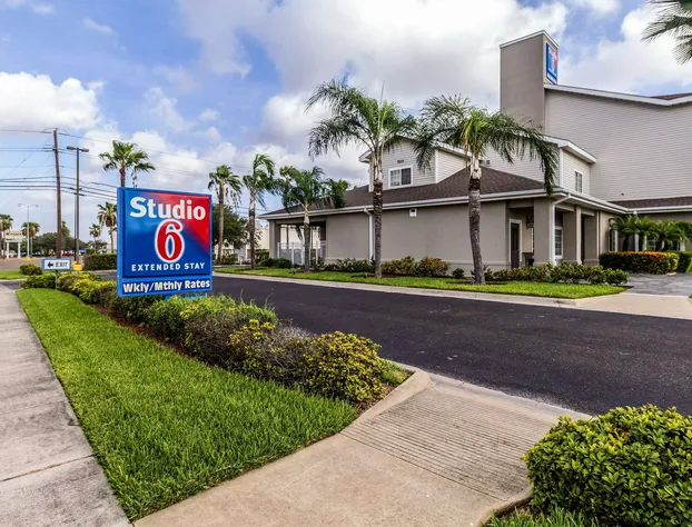 Studio 6 Mcallen, TX hotel detail image 2