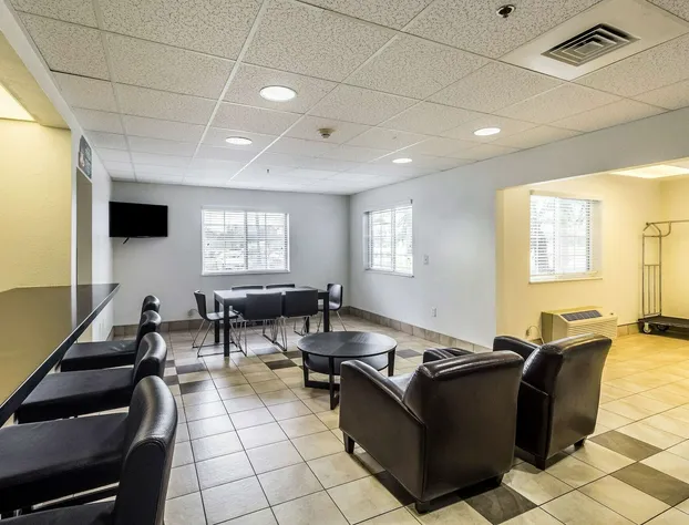 Studio 6 Mcallen, TX hotel detail image 4