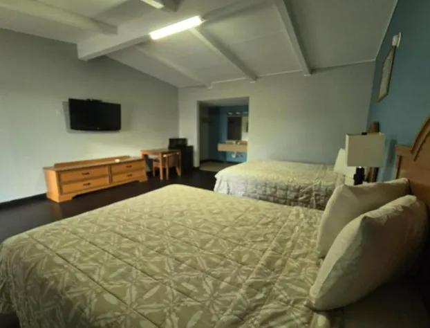 Luxury Inn & Suites and RV Park hotel detail image 2