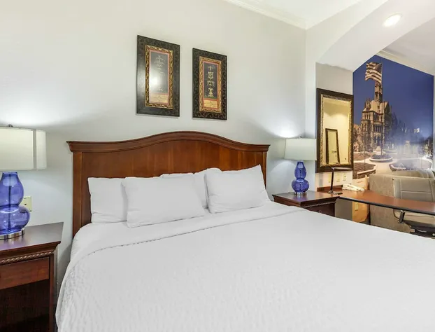 Clarion Pointe Sulphur Springs hotel detail image 3