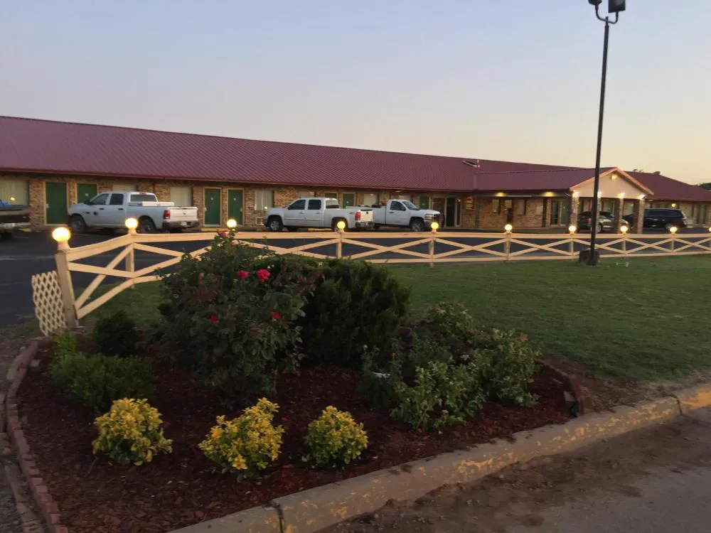 Green Bird Inn hotel hero