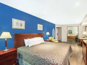 Days Inn by Wyndham San Antonio Alamo/Riverwalk hotel detail image 3