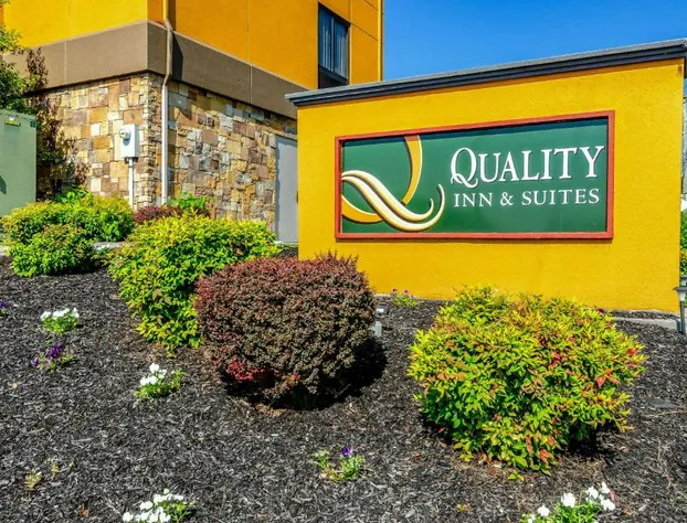 Quality Inn & Suites Abingdon hotel detail image 1