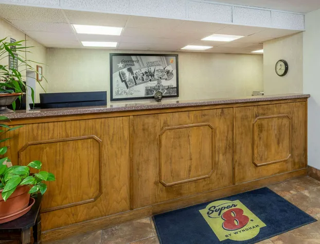 Super 8 by Wyndham Seguin hotel detail image 3