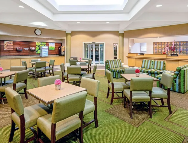 La Quinta Inn & Suites by Wyndham Salt Lake City Airport hotel detail image 3