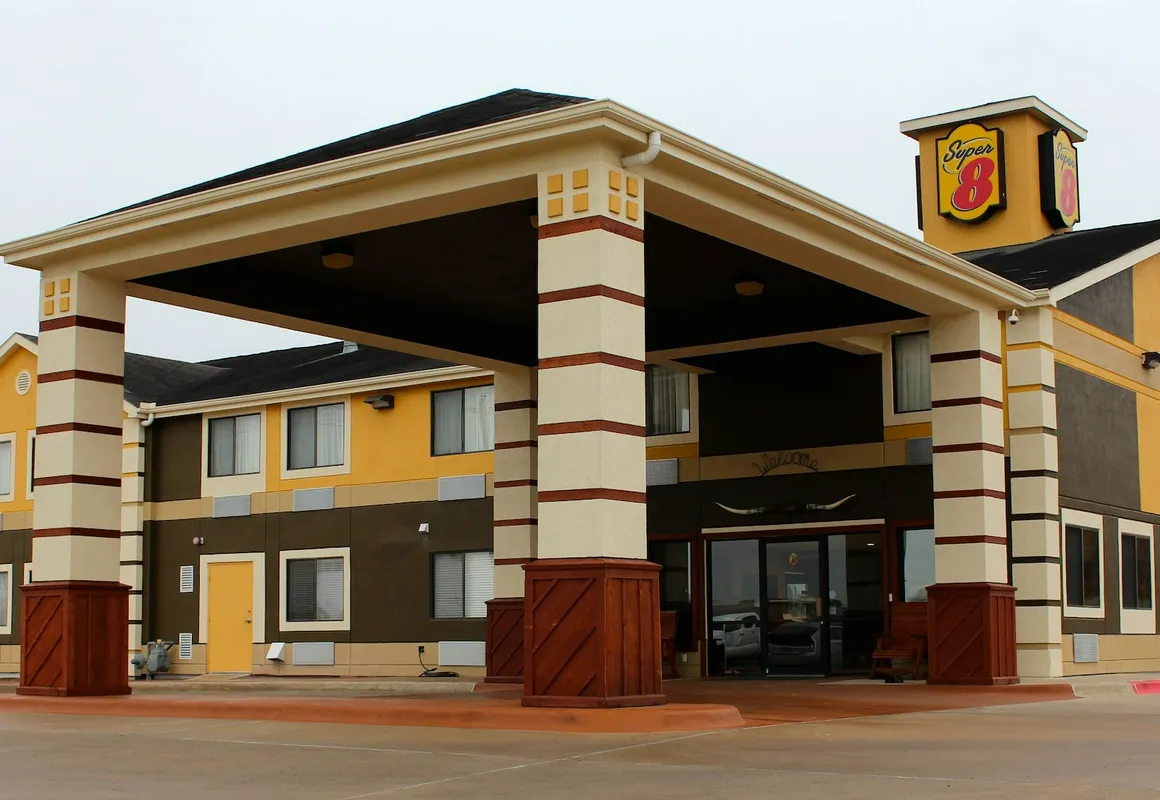 Super 8 by Wyndham Victoria/North/Mall Area hotel hero