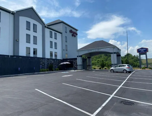 Hampton Inn Ft. Chiswell-Max Meadows hotel detail image 1