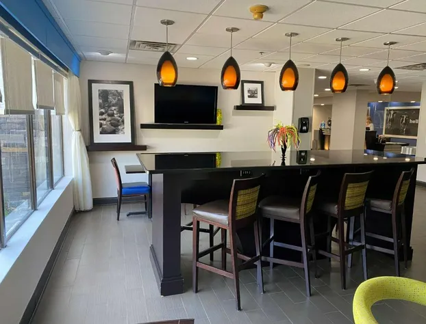 Hampton Inn Ft. Chiswell-Max Meadows hotel detail image 3