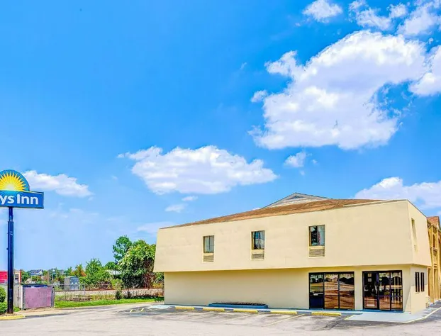 Days Inn by Wyndham Chesapeake hotel detail image 1