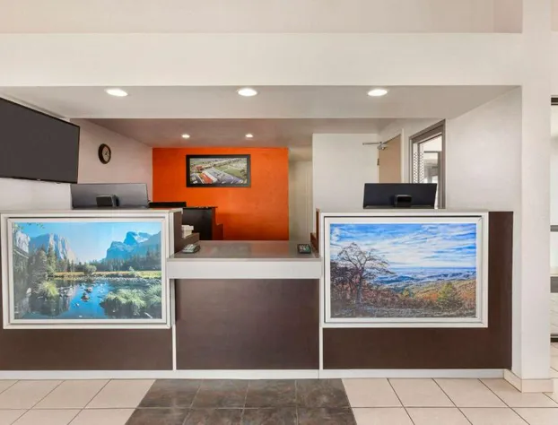 Howard Johnson by Wyndham Harrisonburg hotel detail image 3