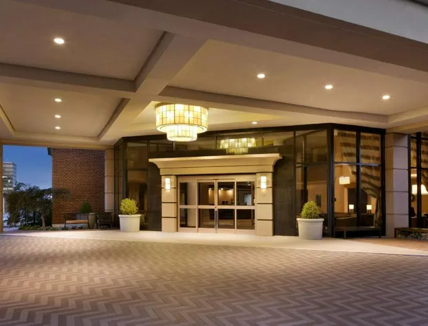 Doubletree by Hilton McLean Tysons hotel detail image 3