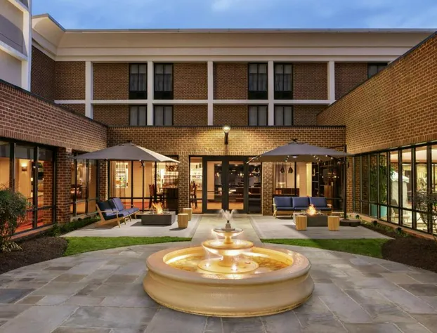 Doubletree by Hilton McLean Tysons hotel detail image 1