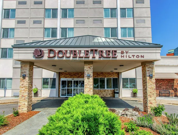 DoubleTree by Hilton Neenah hotel detail image 2