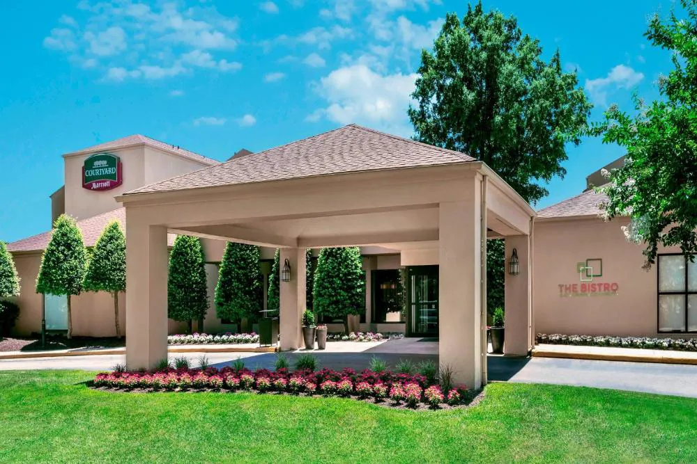 Courtyard by Marriott Virginia Beach Norfolk hotel hero