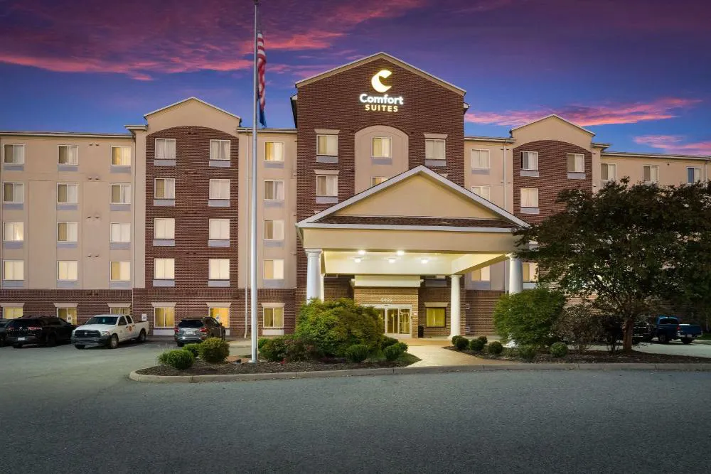 Comfort Suites Suffolk - Chesapeake hotel hero