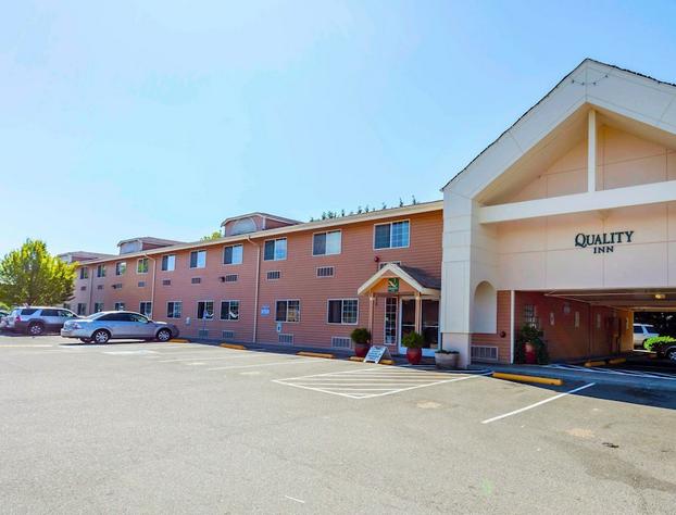 Quality Inn Near Seattle Premium Outlets hotel detail image 1