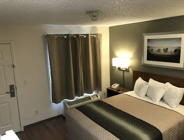 HomeTowne Studios Tacoma - Hosmer hotel detail image 3