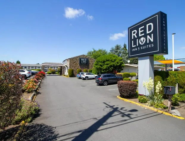 Red Lion Inn & Suites Vancouver hotel detail image 1
