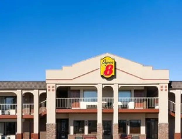 Super 8 by Wyndham Wytheville hotel detail image 1