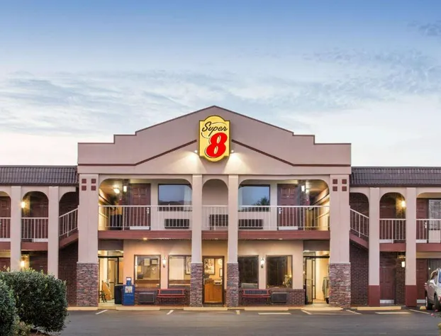 Super 8 by Wyndham Wytheville hotel detail image 3