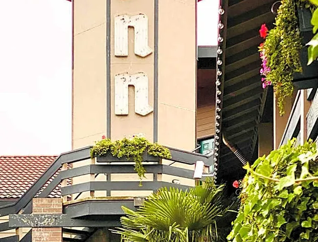 Coachman Inn & Suites hotel detail image 2