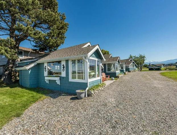 Juan de Fuca Waterfront Hotel & Cottages hotel detail image 1