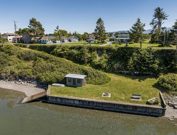 Juan de Fuca Waterfront Hotel & Cottages hotel detail image 2
