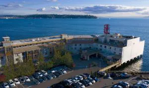 The Edgewater Hotel hotel detail image 4