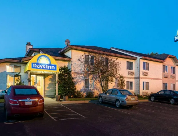 Days Inn by Wyndham West-Eau Claire hotel detail image 1