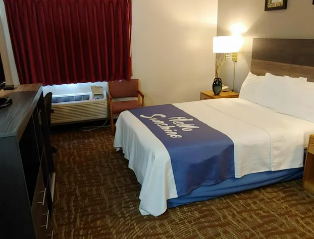 Days Inn by Wyndham West-Eau Claire hotel detail image 4