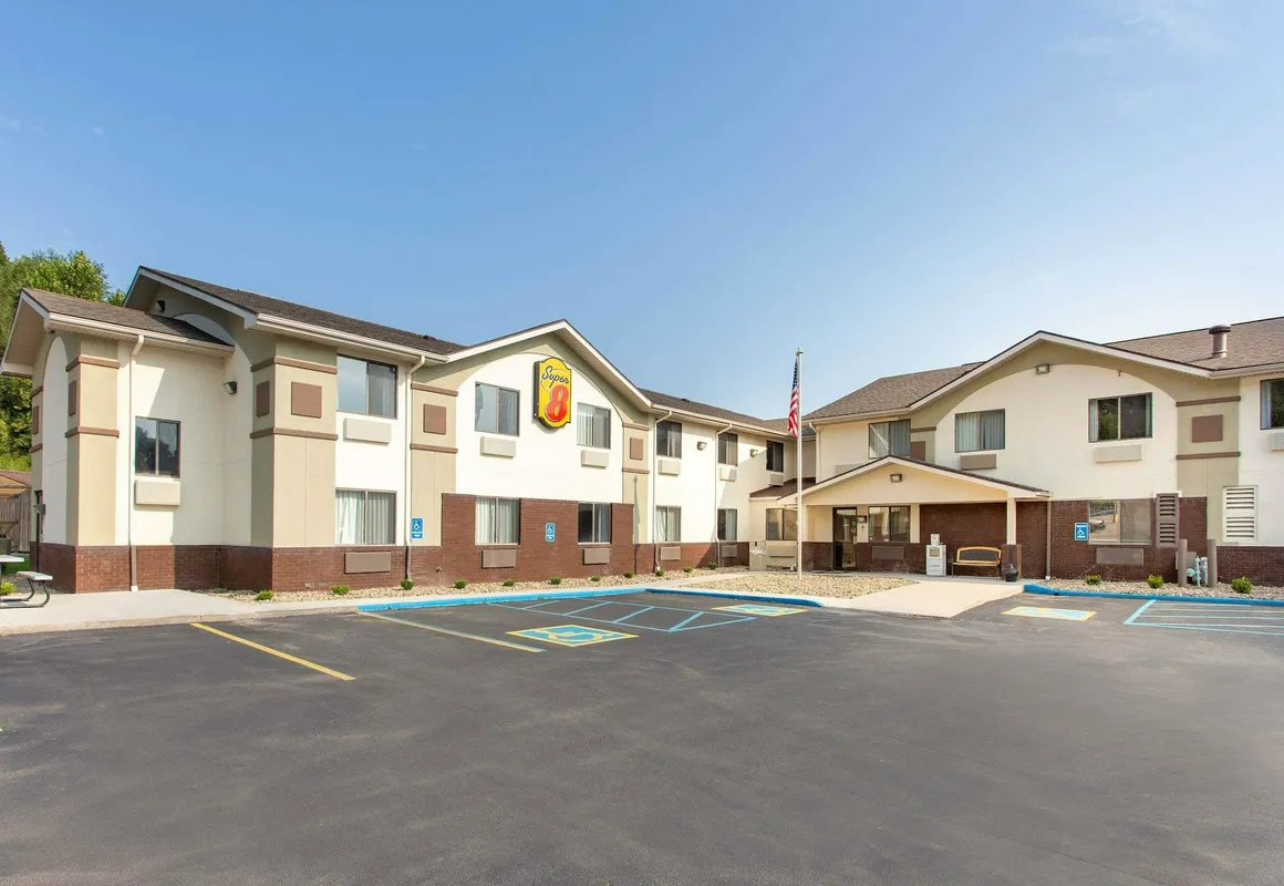 Super 8 by Wyndham Weston WV hotel hero