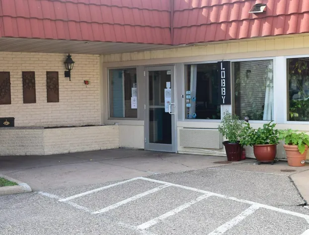 Regency Inn & Suites hotel detail image 2