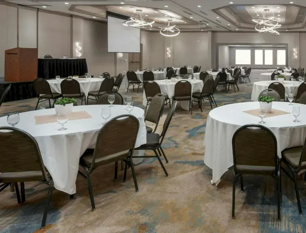 Oshkosh Marriott Waterfront Hotel & Convention Center hotel detail image 3