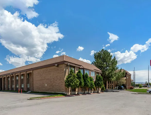 Econo Lodge Inn & Suites Sandy hotel detail image 1
