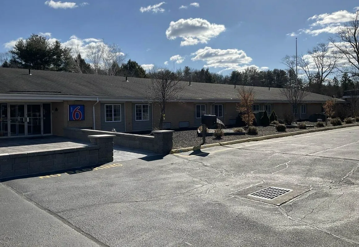 Motel 6 Putnam, CT hotel hero
