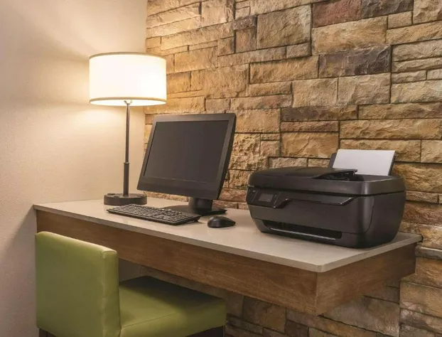 Country Inn & Suites by Radisson, Buffalo, MN hotel detail image 3