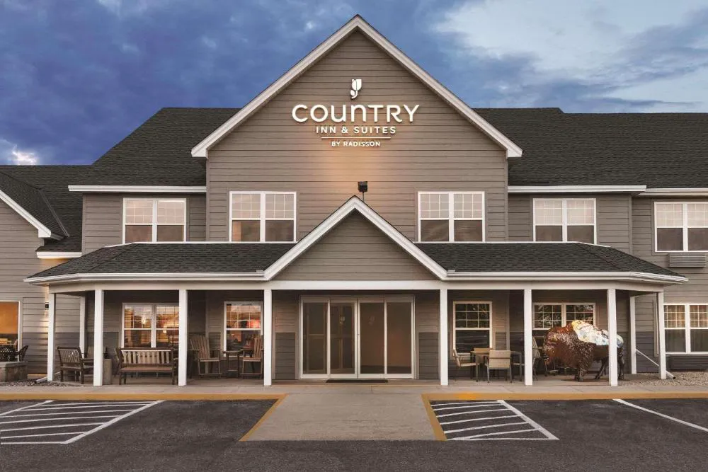 Country Inn & Suites by Radisson, Buffalo, MN hotel hero