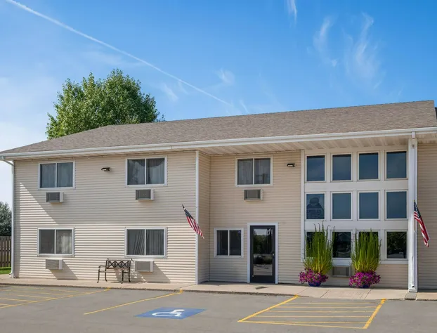 Super 8 by Wyndham Lewistown hotel detail image 2