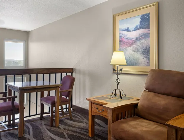 Super 8 by Wyndham Lewistown hotel detail image 4