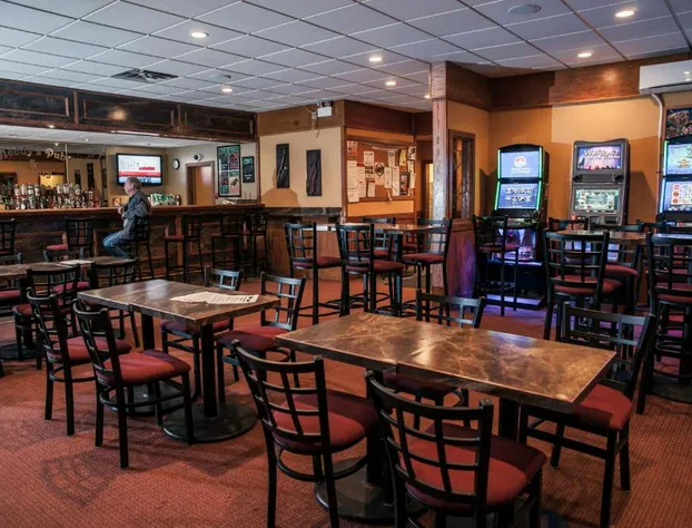 Shallow Bay Motel & Cabins hotel detail image 4