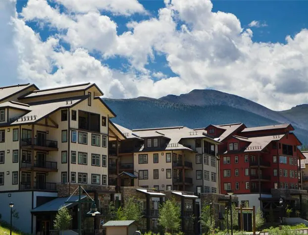 Fraser Crossing Founders Pointe hotel detail image 1