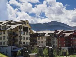 Fraser Crossing Founders Pointe hotel detail image 3