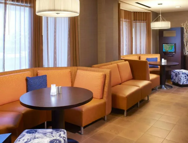 Courtyard by Marriott Toledo Rossford/Perrysburg hotel detail image 2